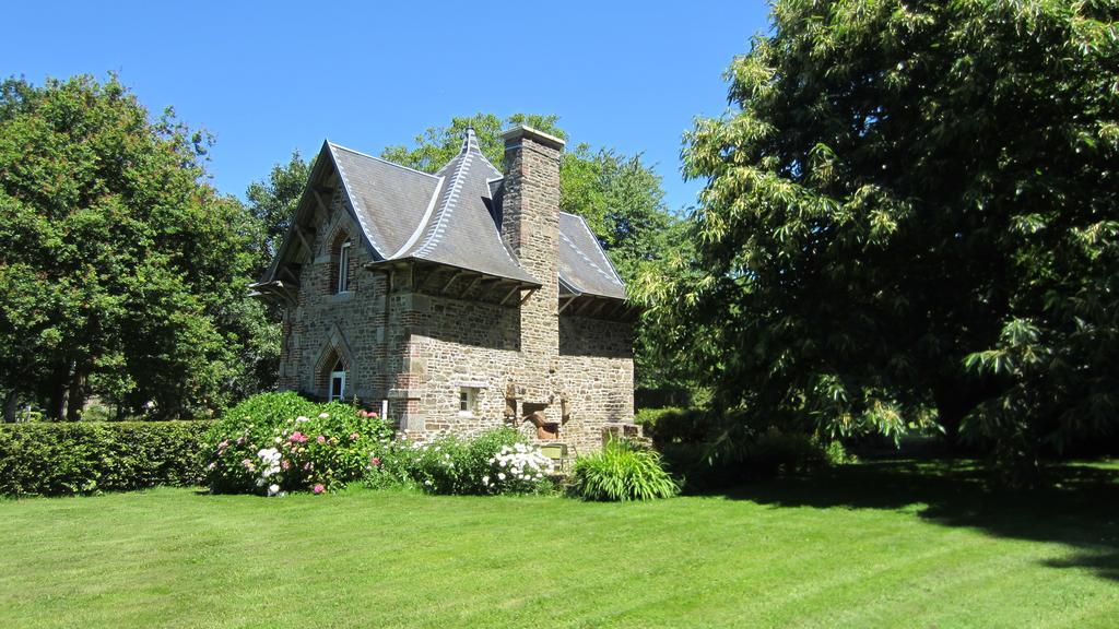 Holiday Home Chateau De Bouceel Mont Saint Michel Vergoncey Exterior photo
